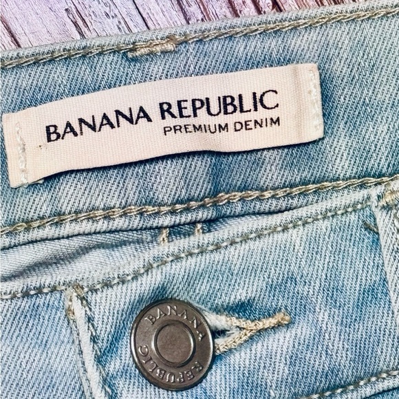 Banana Republic Skinny Ankle Ripped Jeans - Picture 8 of 9